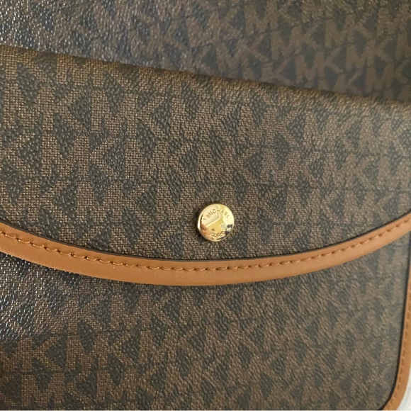 New Michael Kors Eva Large Logo Tote Bag - Picture 10 of 12